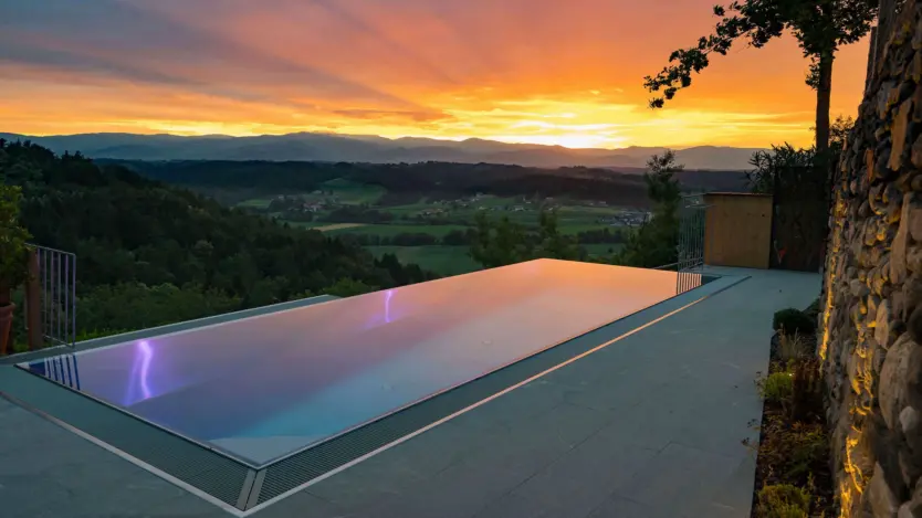 Infinity-Pool aus Edelstahl von Polytherm